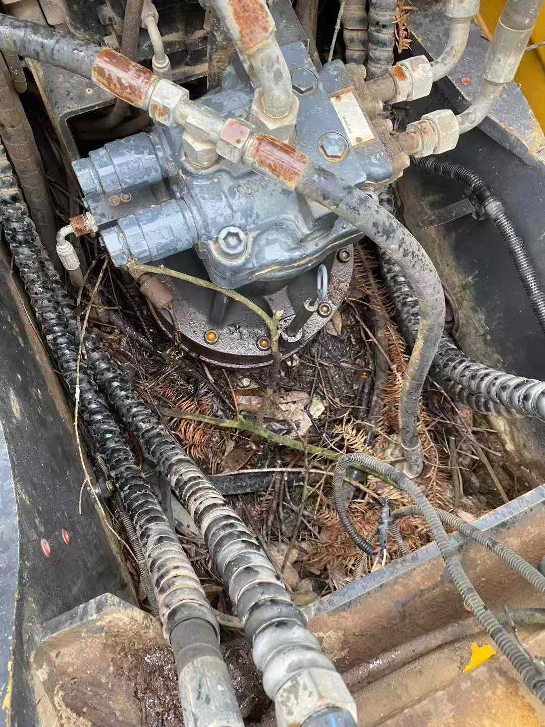 Used XCMG XE135B Excavator 2018 Model / 3