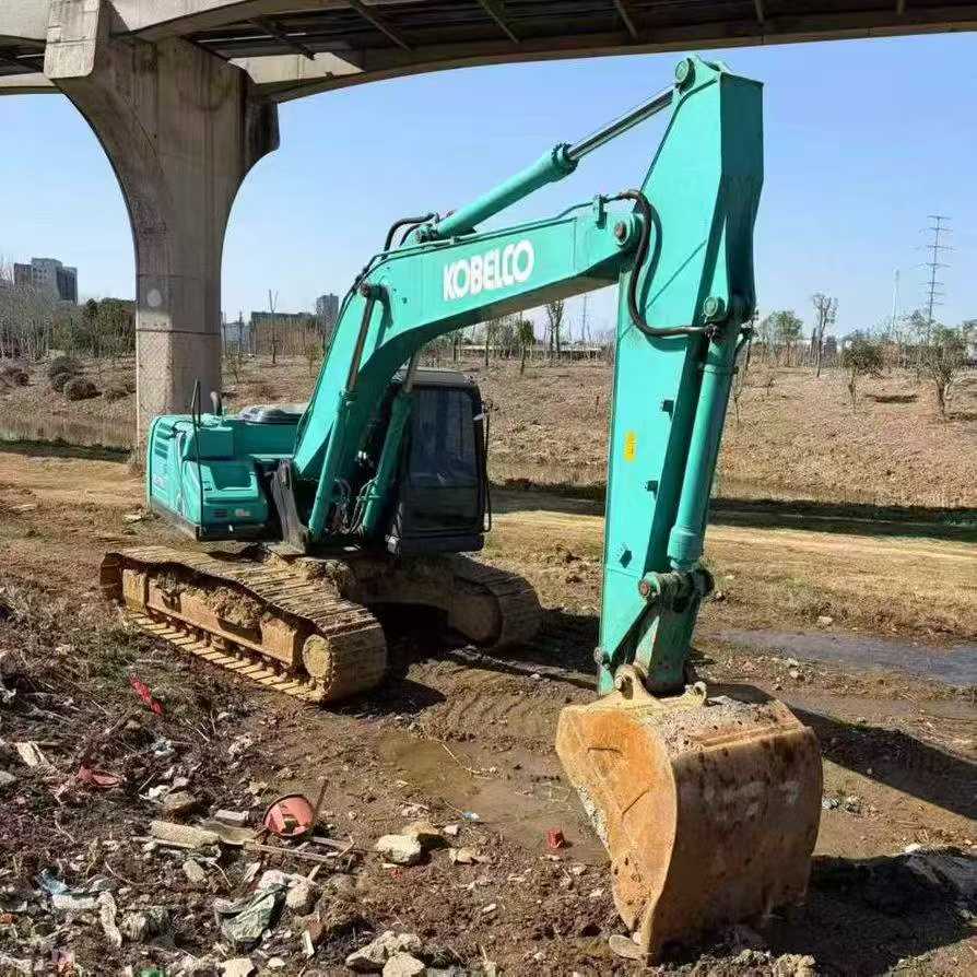 Used Kobelco SK200 Excavator 2021 Model / 2