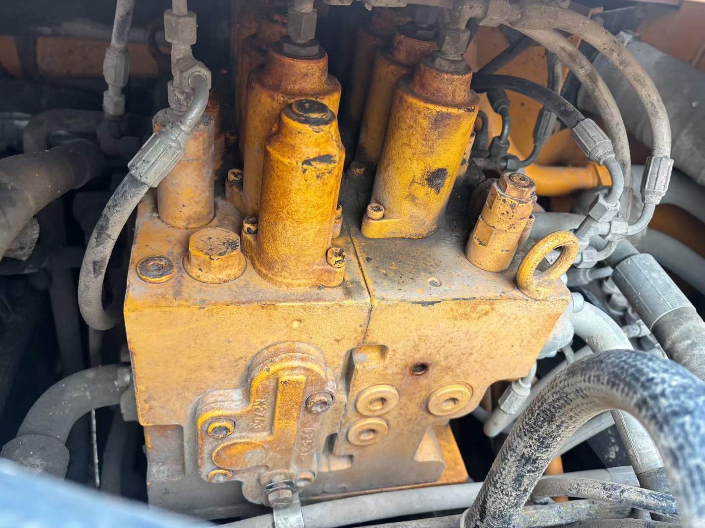 Used Sany SY215C-8 Excavator 2014 Model / 9