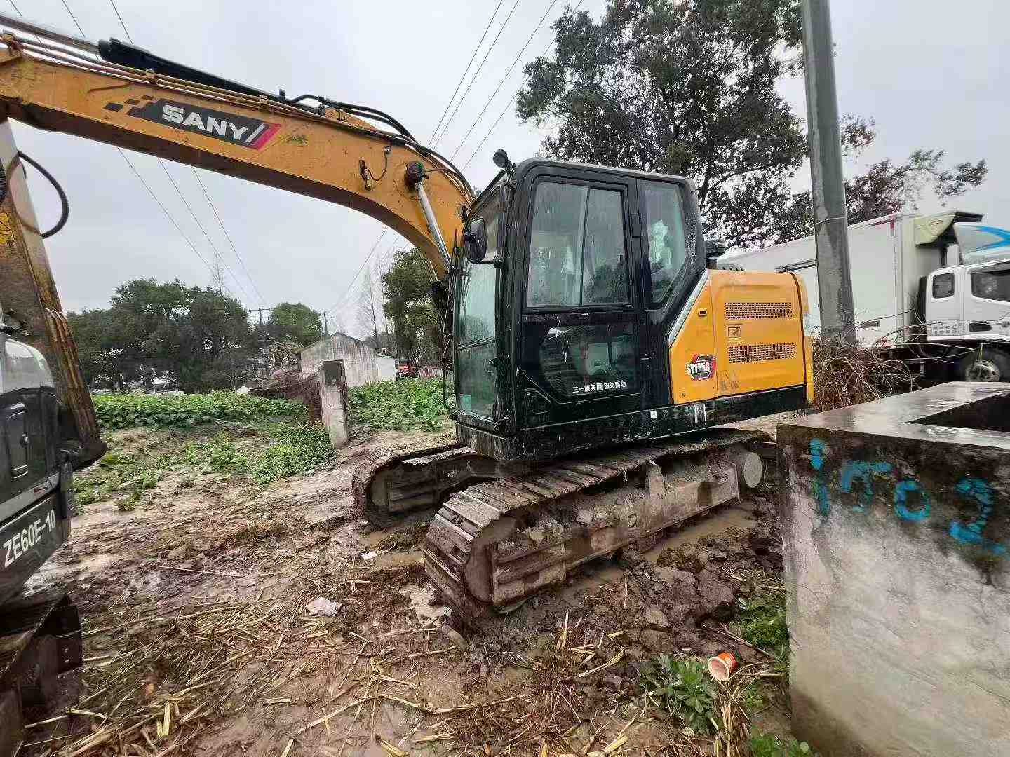 Used Sany SY125C Excavator 2023 Model / 6