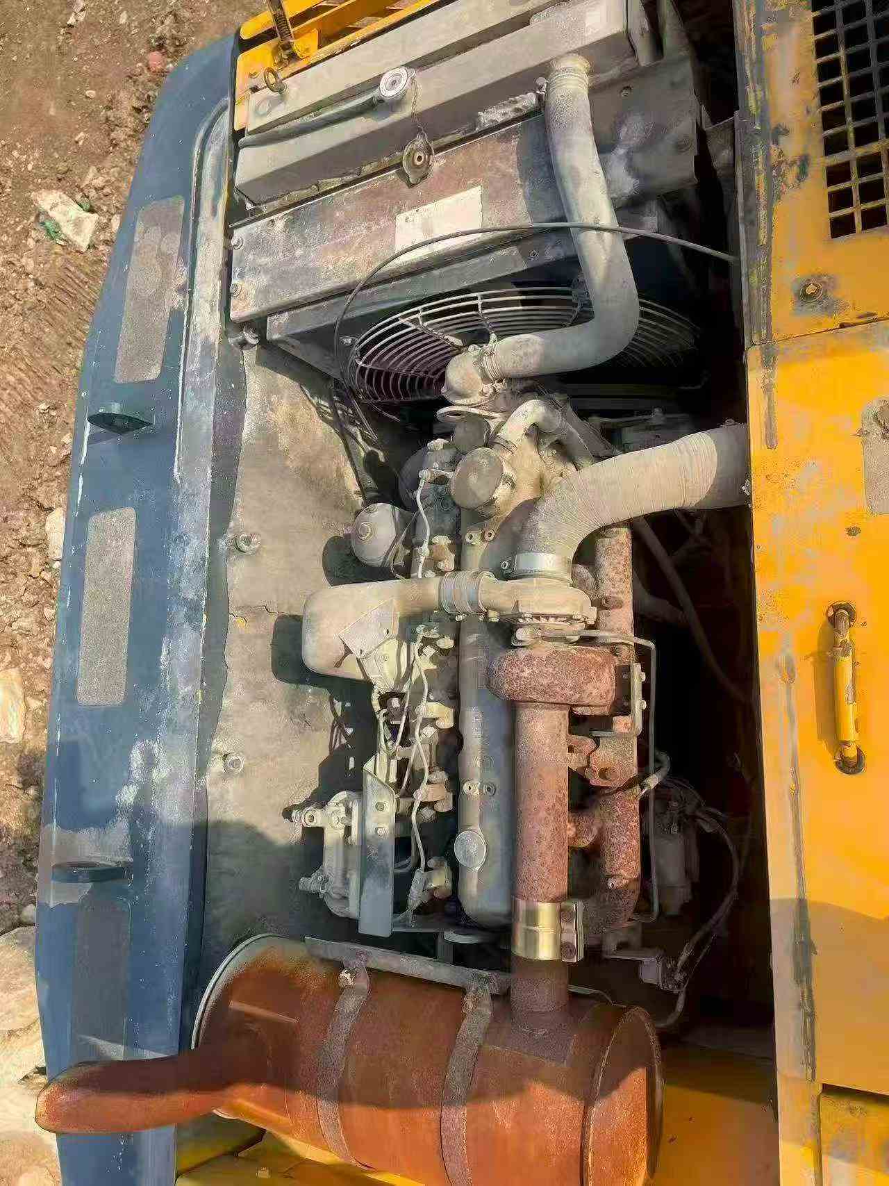 Used Hyundai R215-7 Excavator 2014 Model / 5