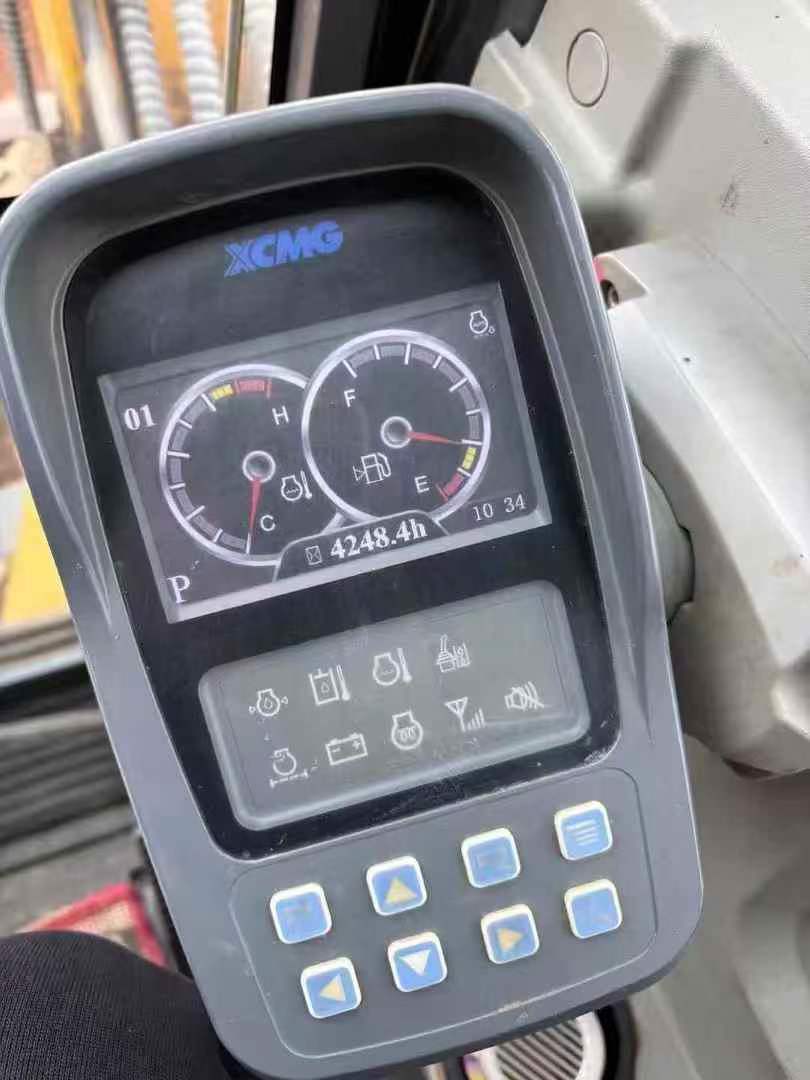 Used XCMG XE60DA Excavator 2021 Model / 6