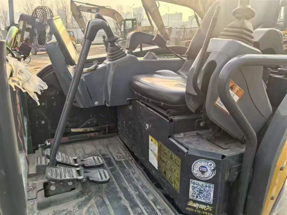 Used XCMG XE26U Excavator 2016 Model / 7