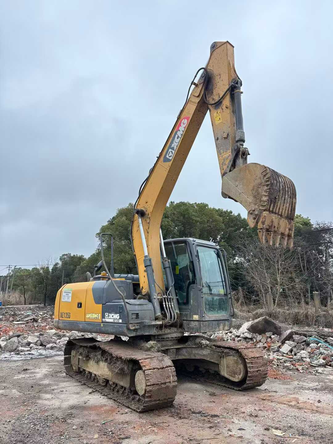 Used XCMG XE135B Excavator 2022 Model / 4