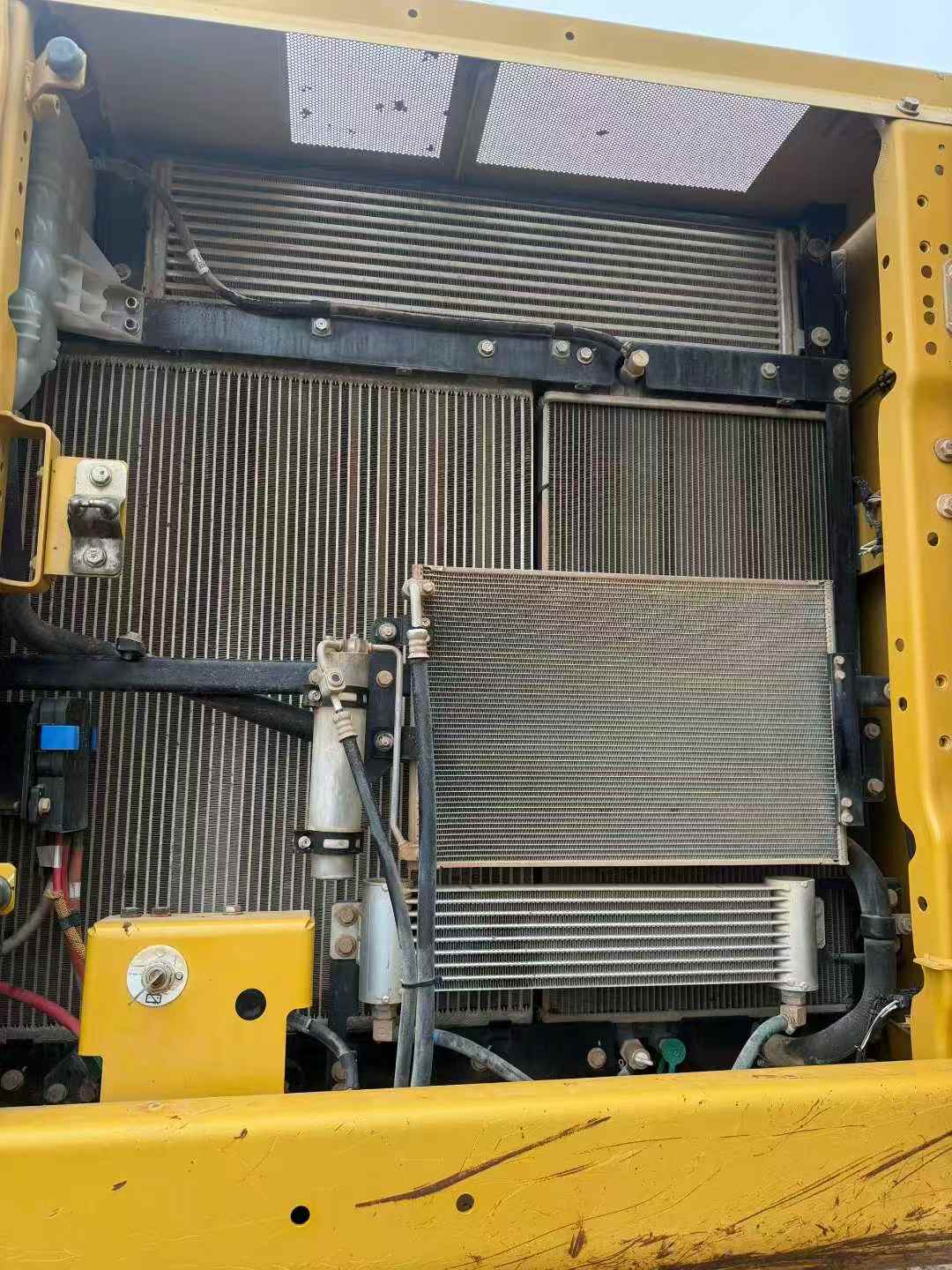 Used Caterpillar 330B Excavator 2019 Model / 4