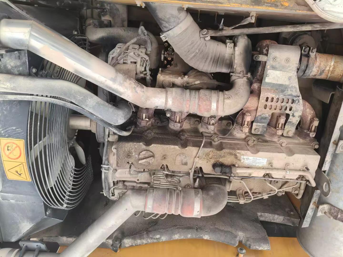 Used Hyundai R275LC-9T Excavator 2016 Model / 3