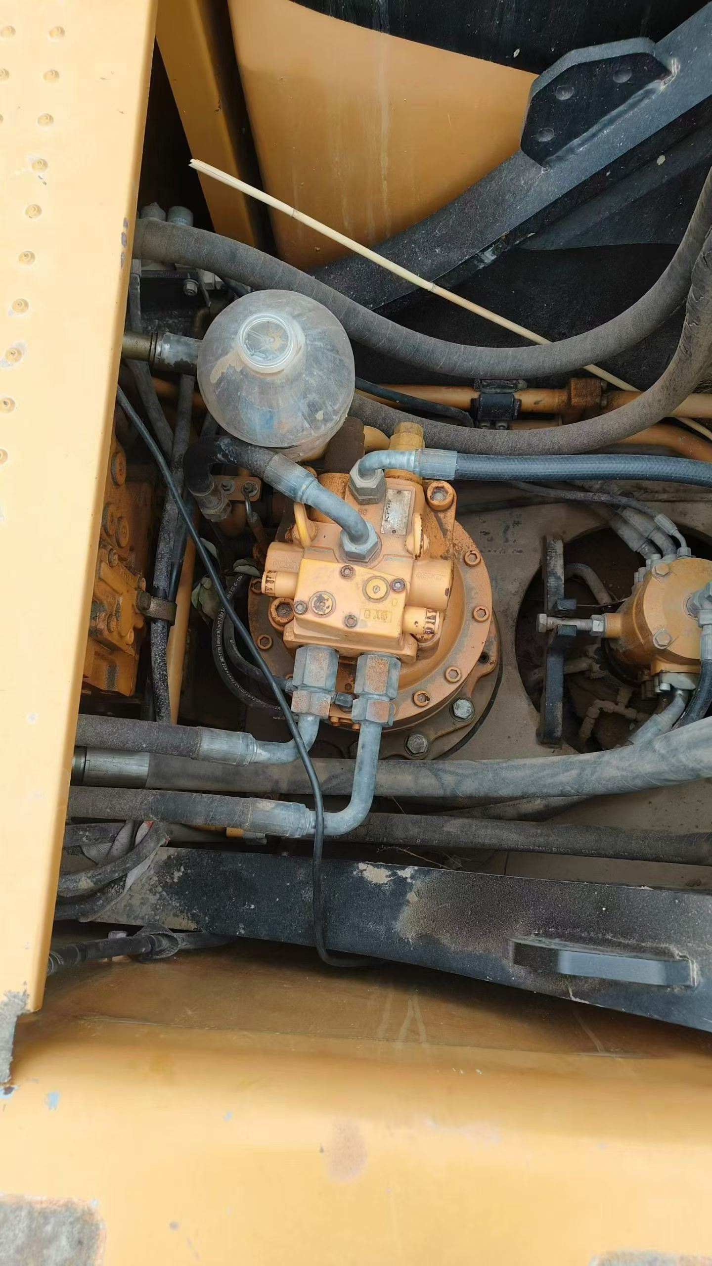 Used Sany SY215C Excavator 2017 Model / 8