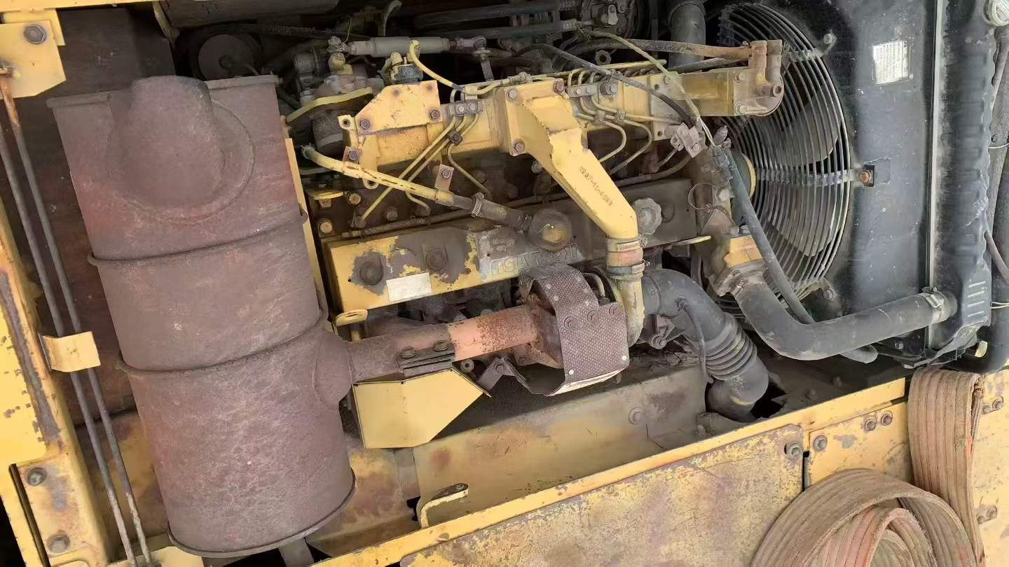 Used Komatsu PC200 Excavator 2016 Model / 4