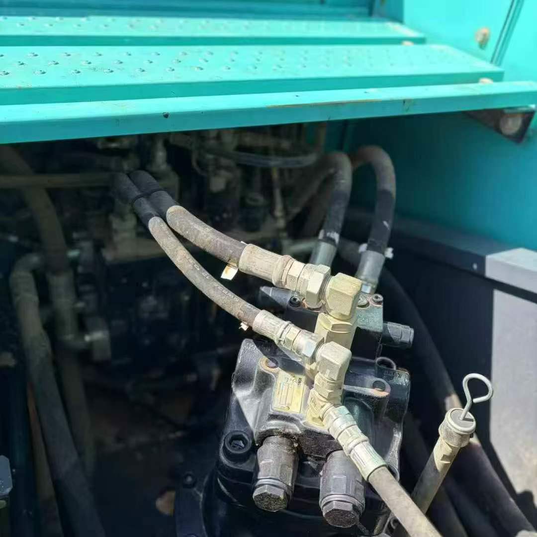 Used Kobelco SK200 Excavator 2021 Model / 9