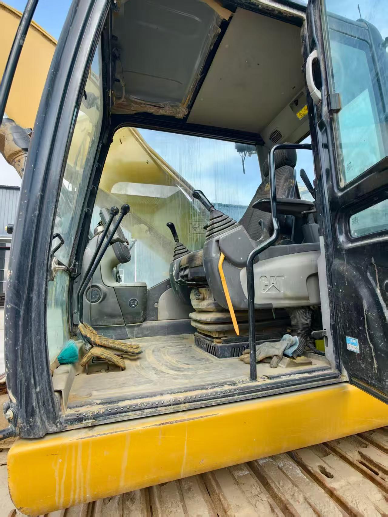Used Caterpillar 330B Excavator 2017 Model / 3
