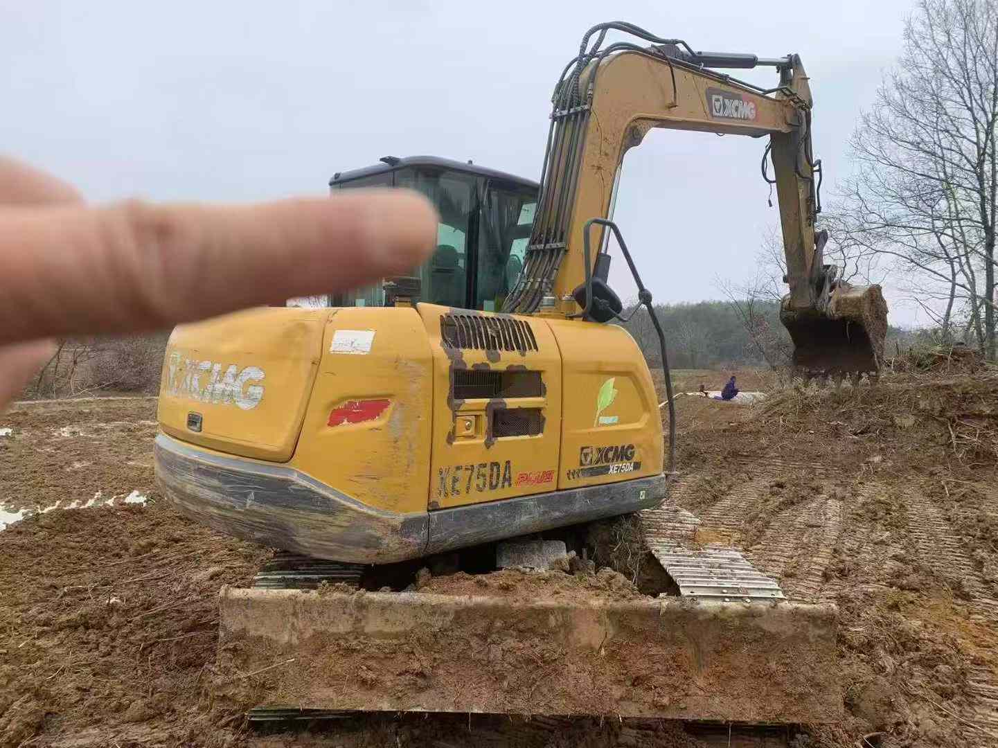 Used XCMG XE75C Excavator 2021 Model / 3