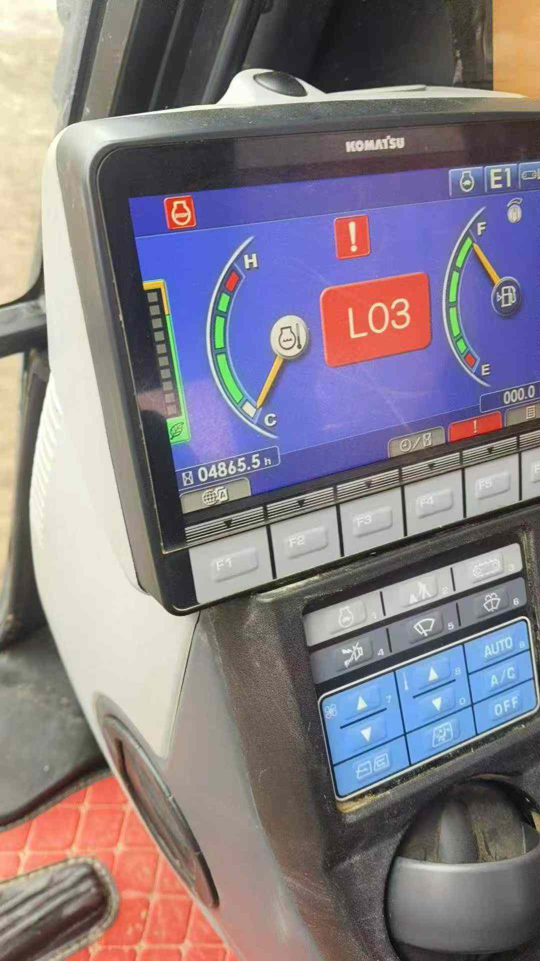 Used Komatsu PC200 Excavator 2022 Model / 3