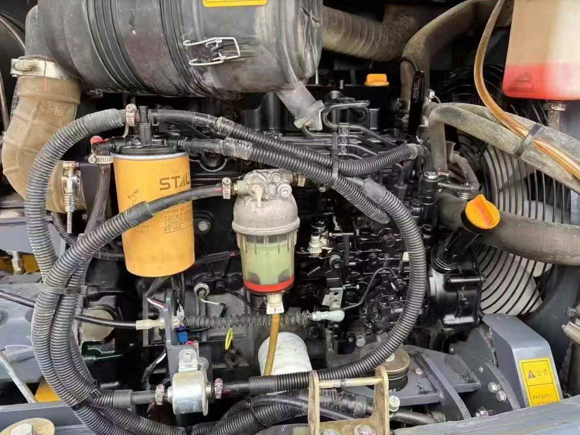 Used XCMG XE60DA Excavator 2021 Model / 8