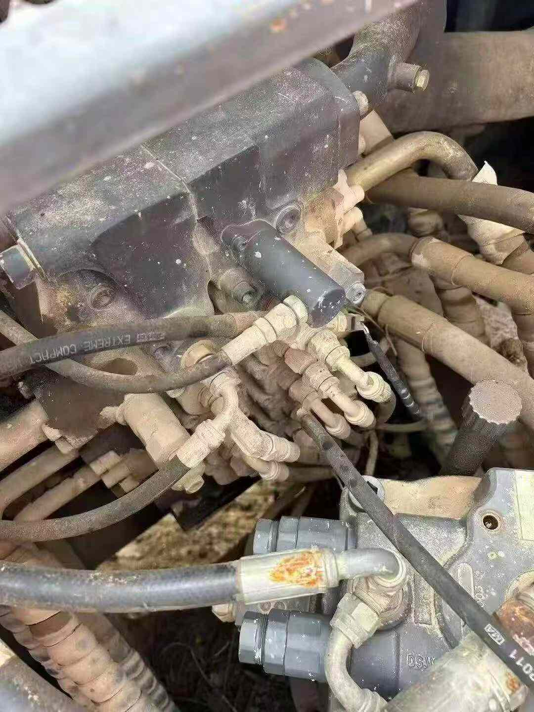 Used Doosan DH215-9 Excavator 2016 Model / 4