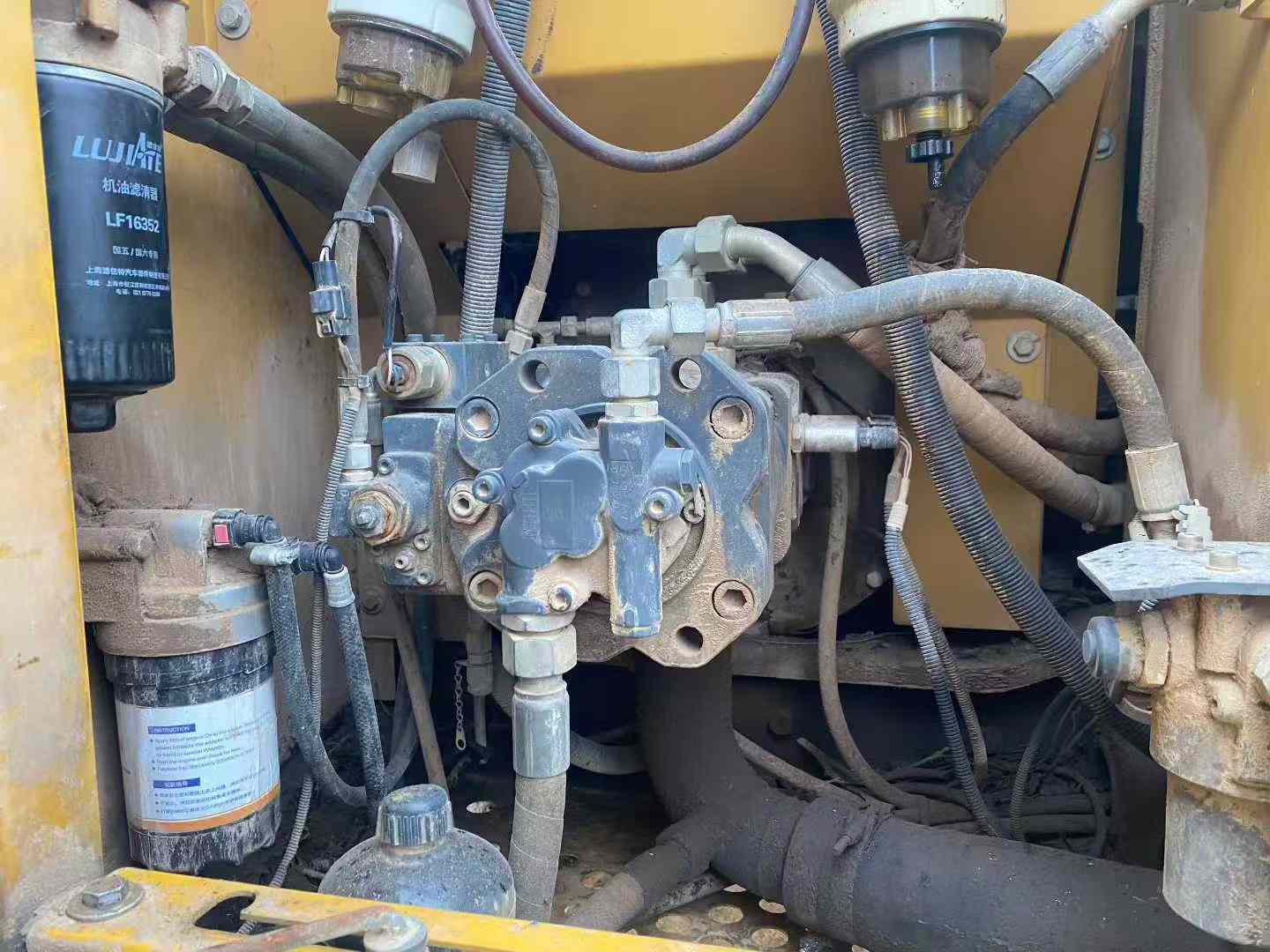 Used XCMG XE135B Excavator 2018 Model / 4