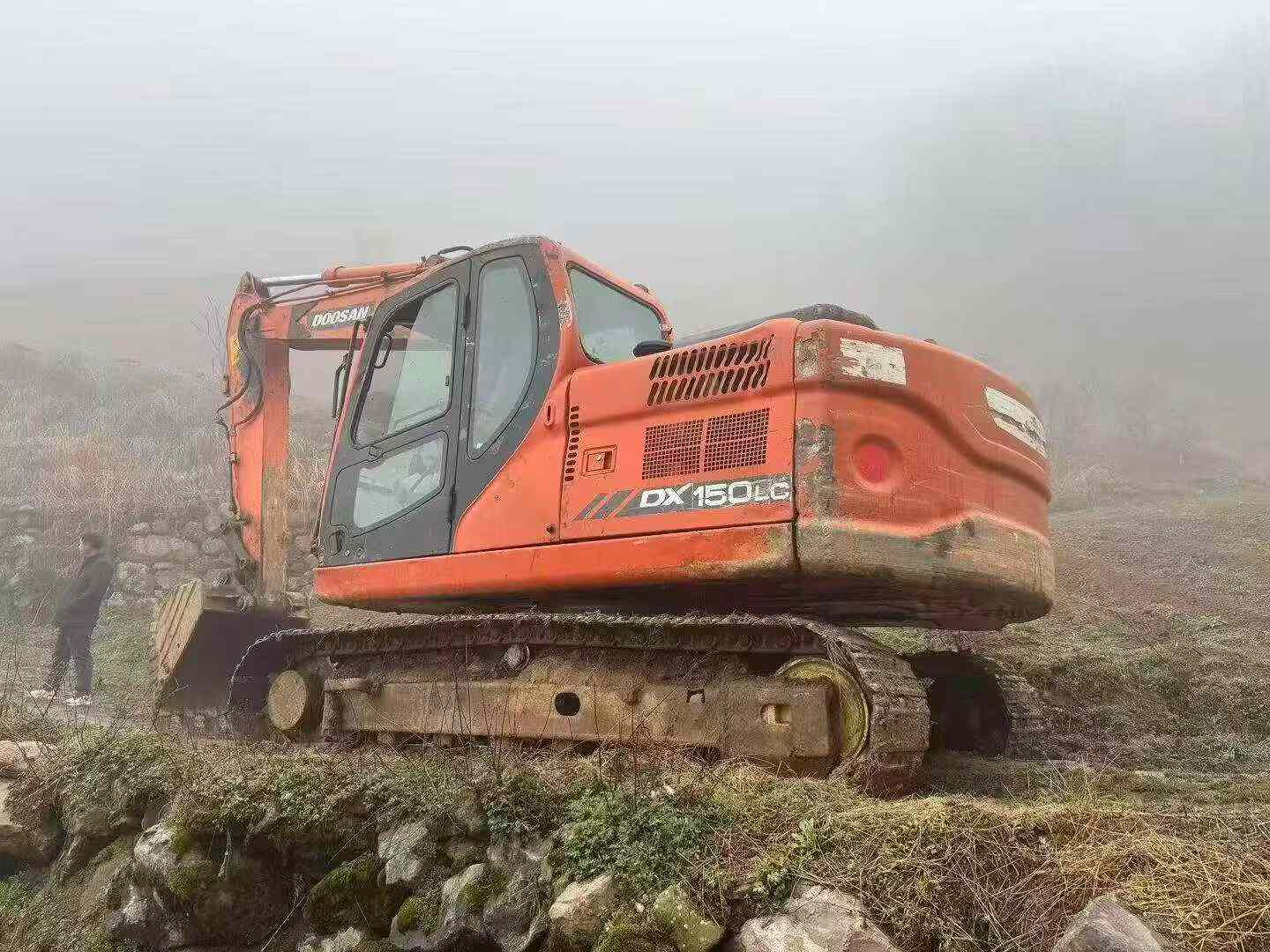 Used Doosan DH150 Excavator 2015 Model / 8