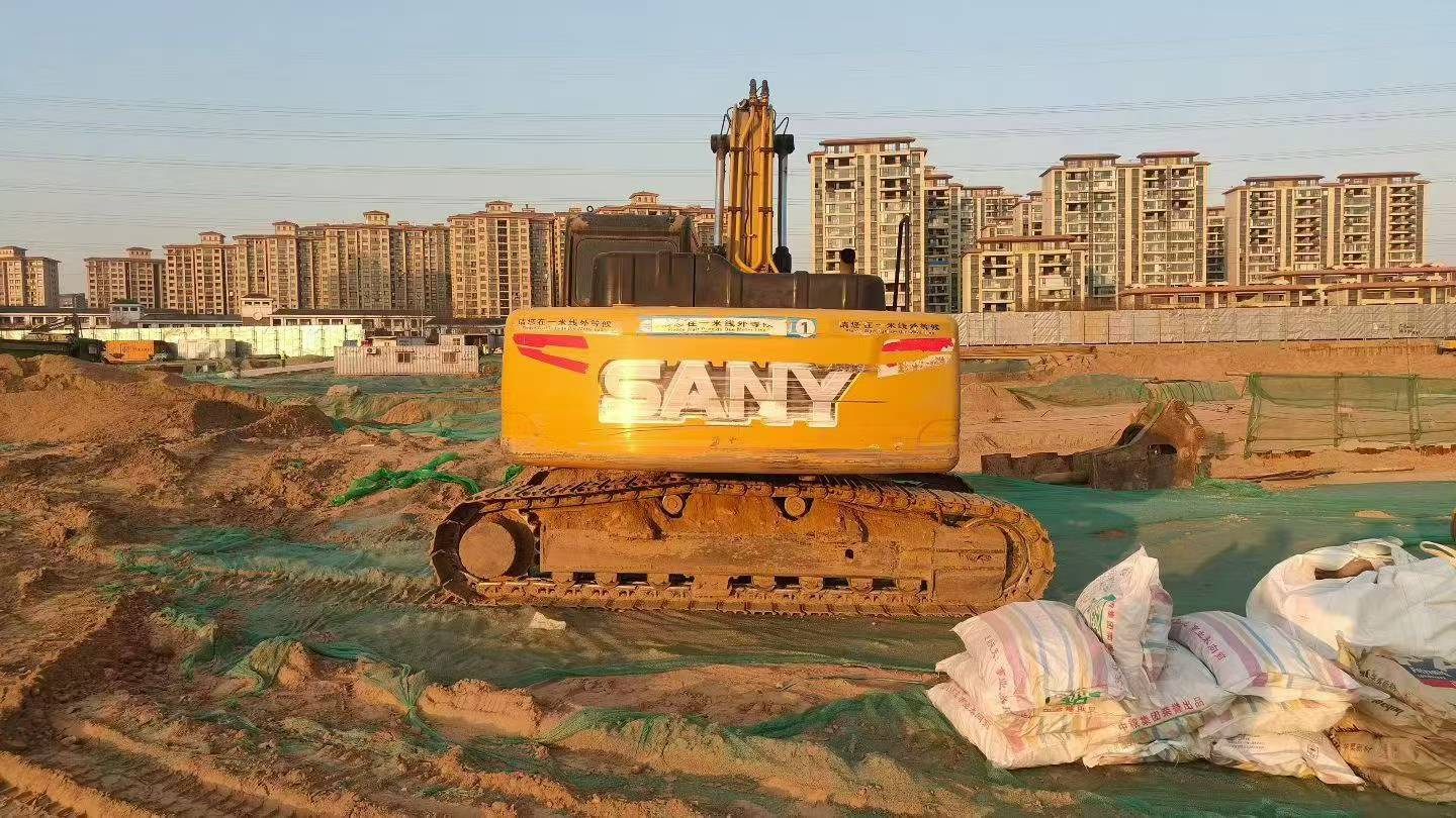 Used Sany SY215C Excavator 2017 Model / 5