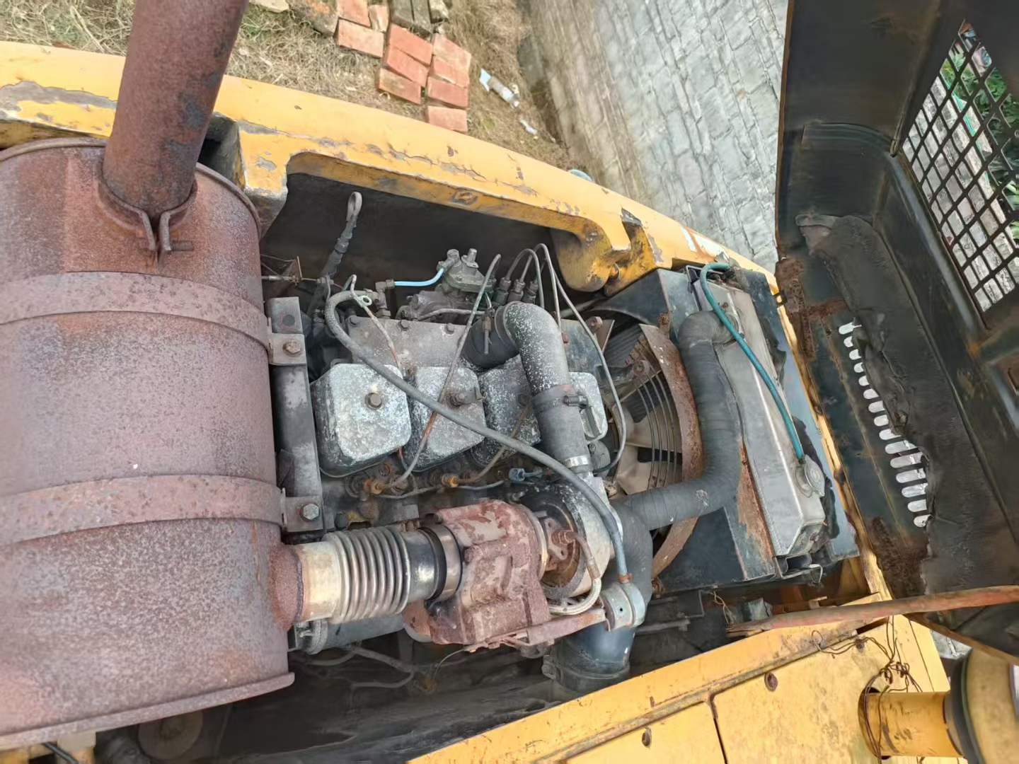 Used Hyundai R130W Excavator 2016 Model / 4