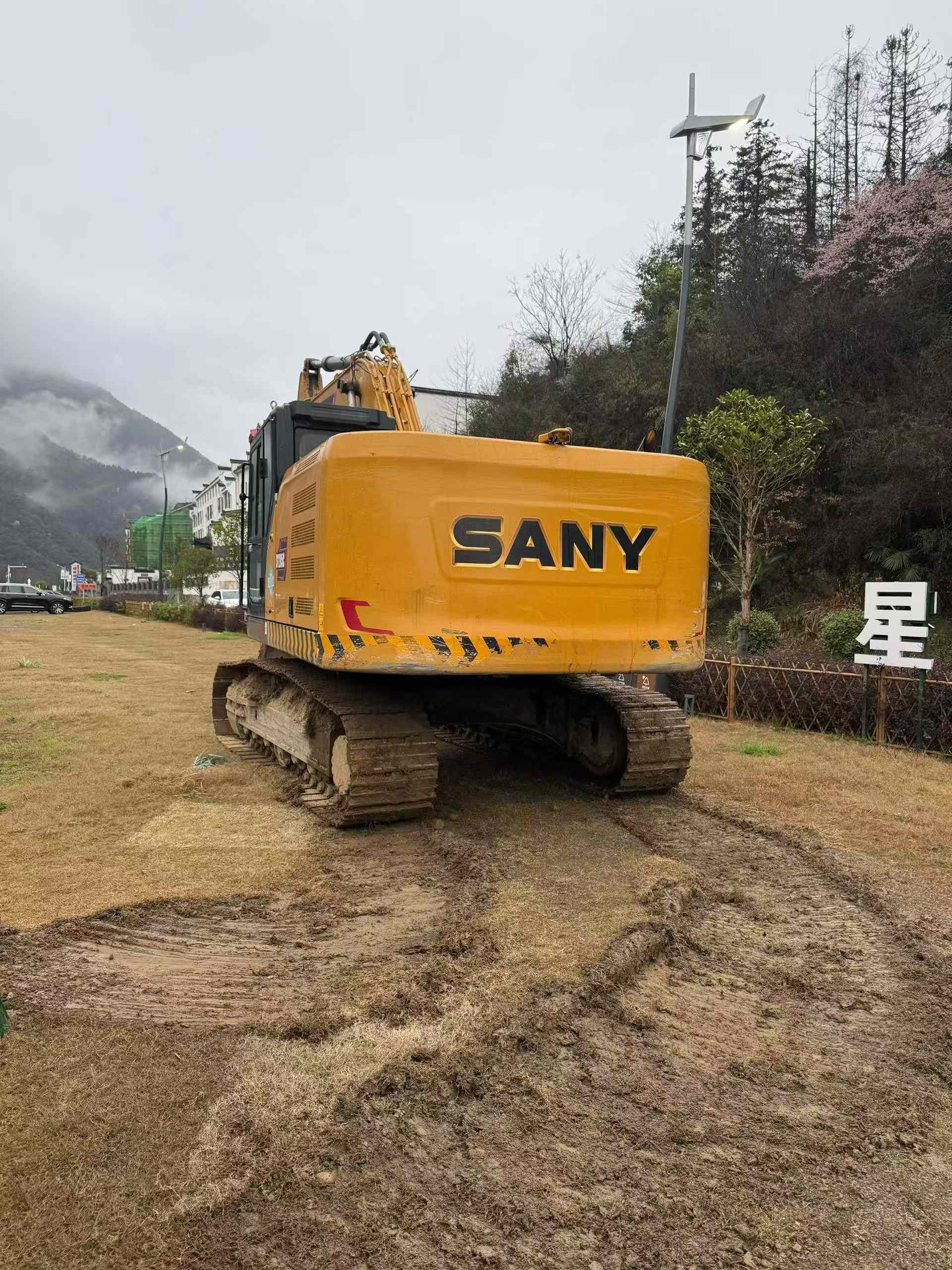 Used Sany SY205C Excavator 2024 Model / 3