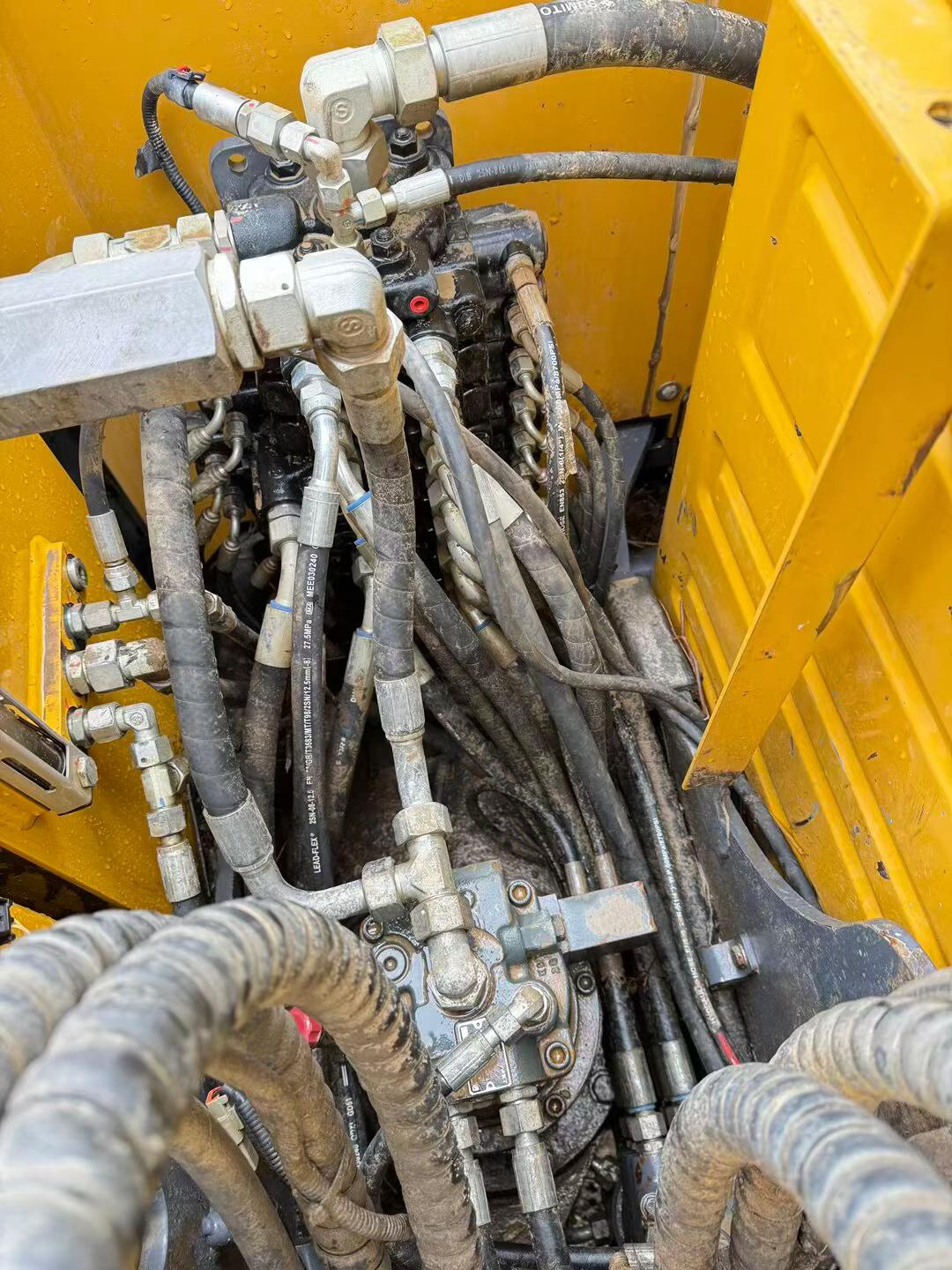 Used XCMG XE75C Excavator 2020 Model / 5