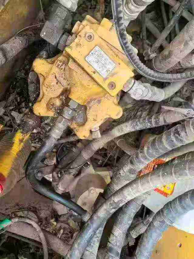 Used Komatsu PC15R-8 Excavator 2019 Model / 6