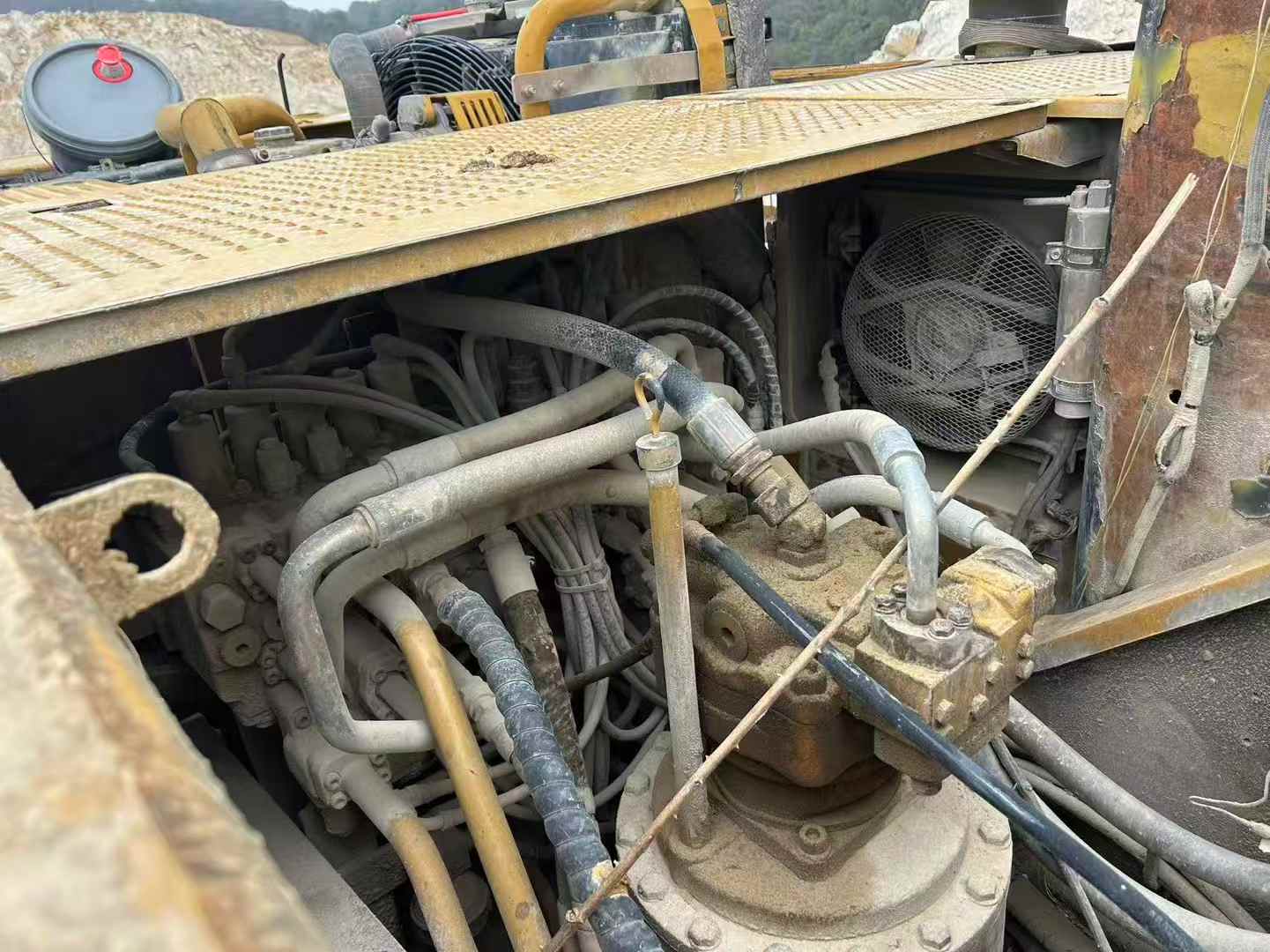 Used Caterpillar 329D Excavator 2016 Model / 3