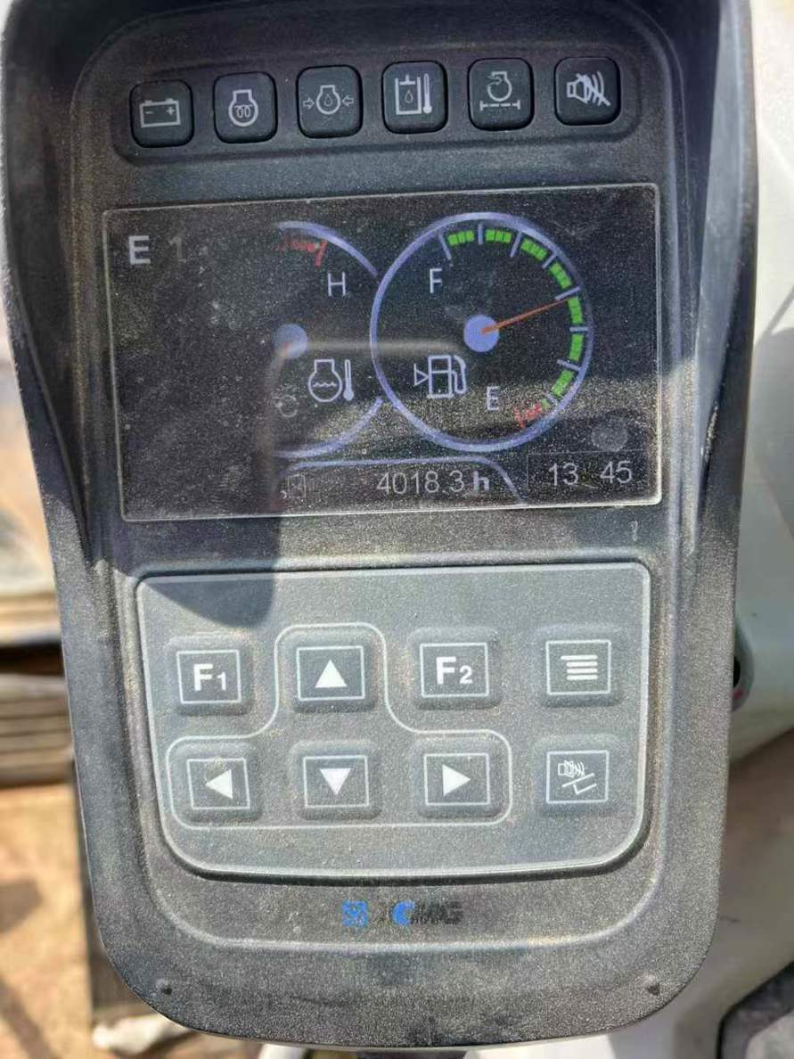 Used XCMG XE75C Excavator 2022 Model / 5