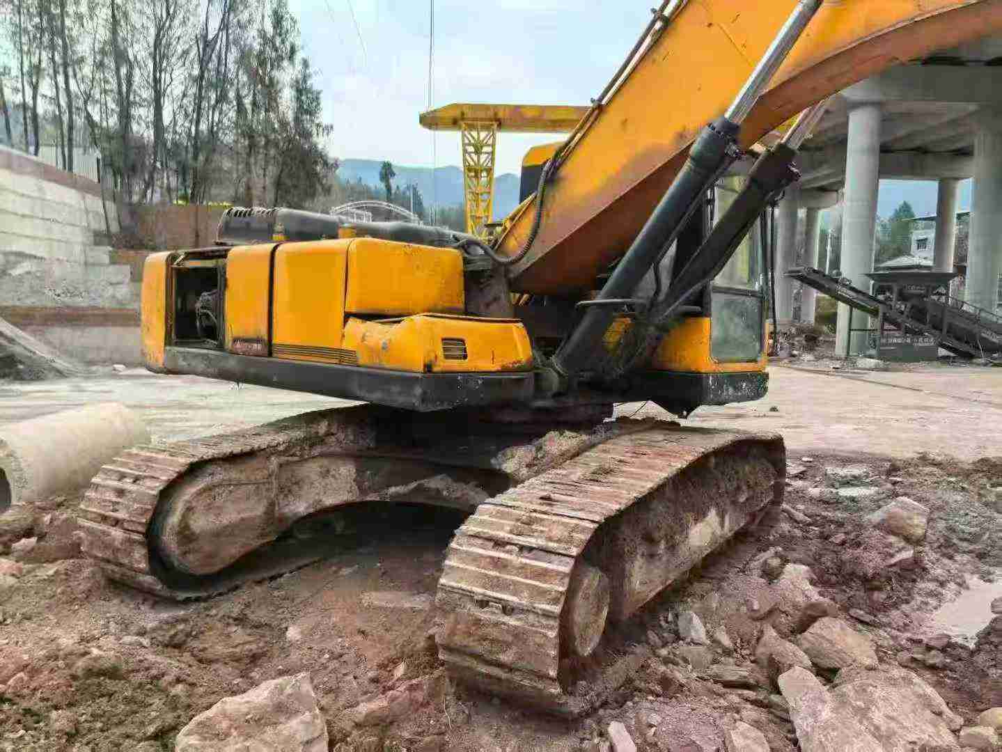 Used Sany SY285C Excavator 2016 Model / 3