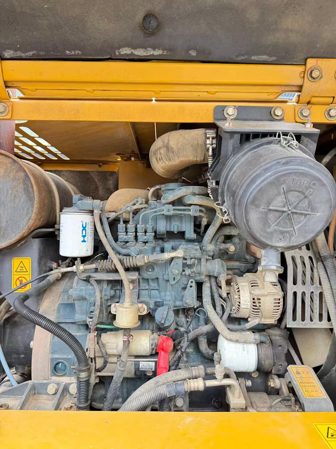 Used XCMG XE75C Excavator 2020 Model / 3