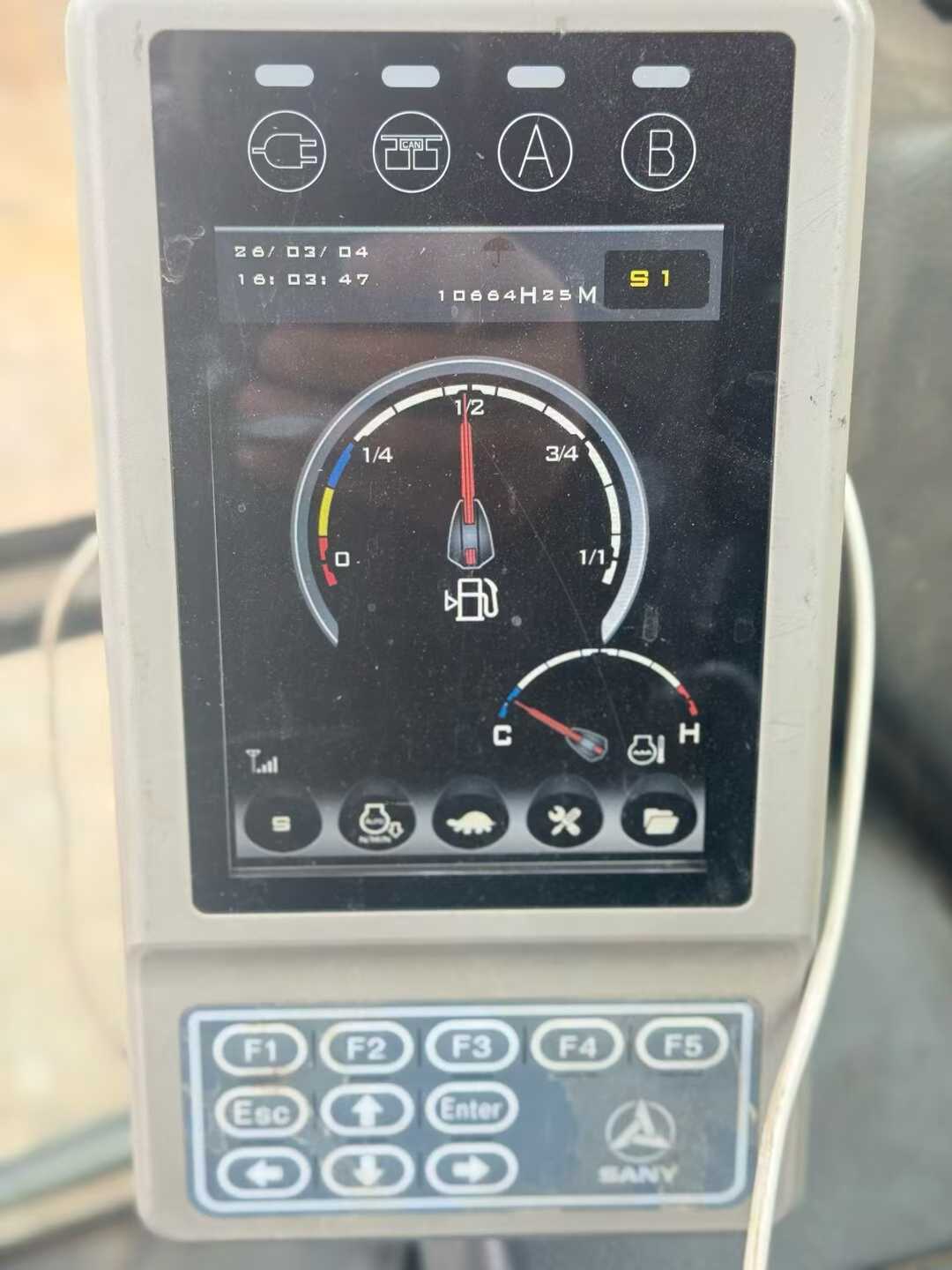 Used Sany SY245H Excavator 2019 Model / 8