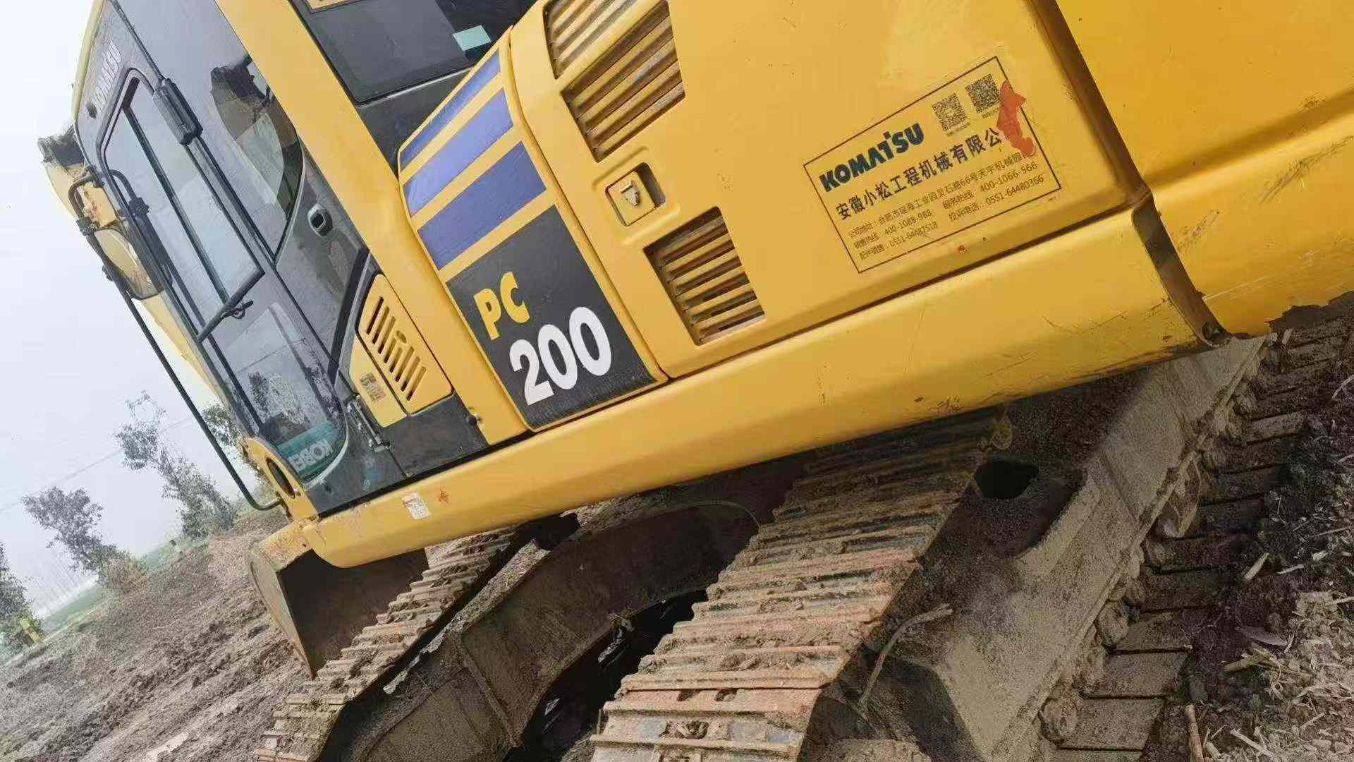 Used Komatsu PC200 Excavator 2022 Model / 2