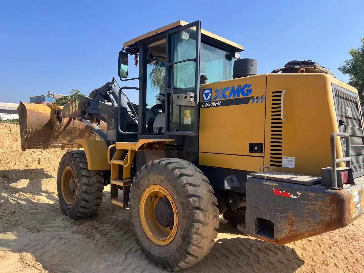 Used XCMG LW300FV Loader 2016 Model / 3