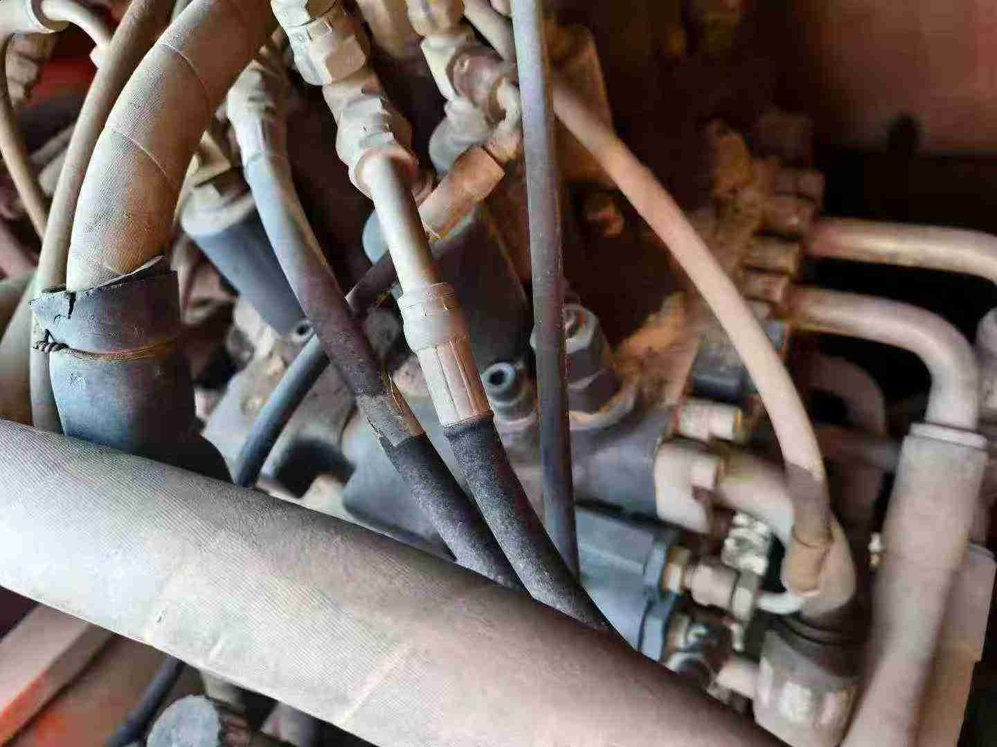 Used Doosan DH215-9E Excavator 2013 Model / 8