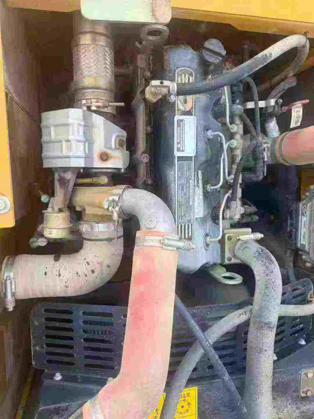 Used XCMG XE135B Excavator 2021 Model / 4