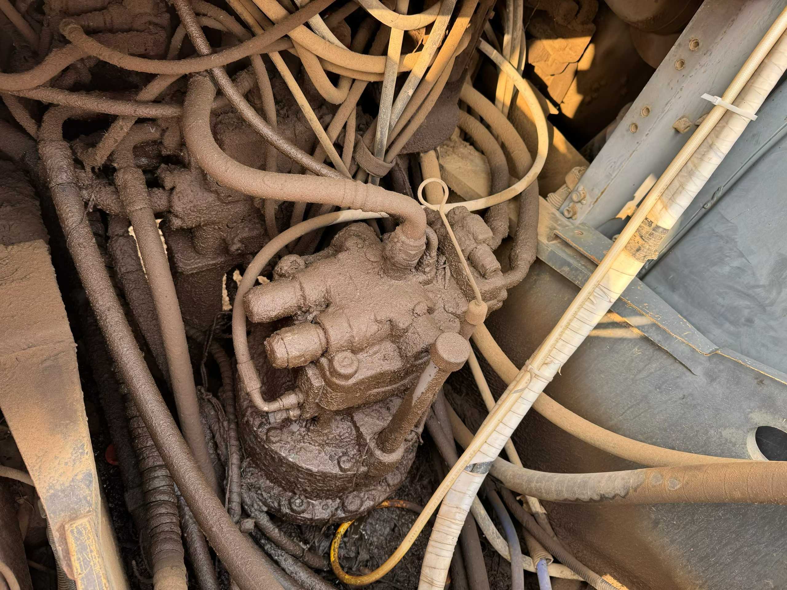 Used Hitachi EX210-5 Excavator 2016 Model / 4