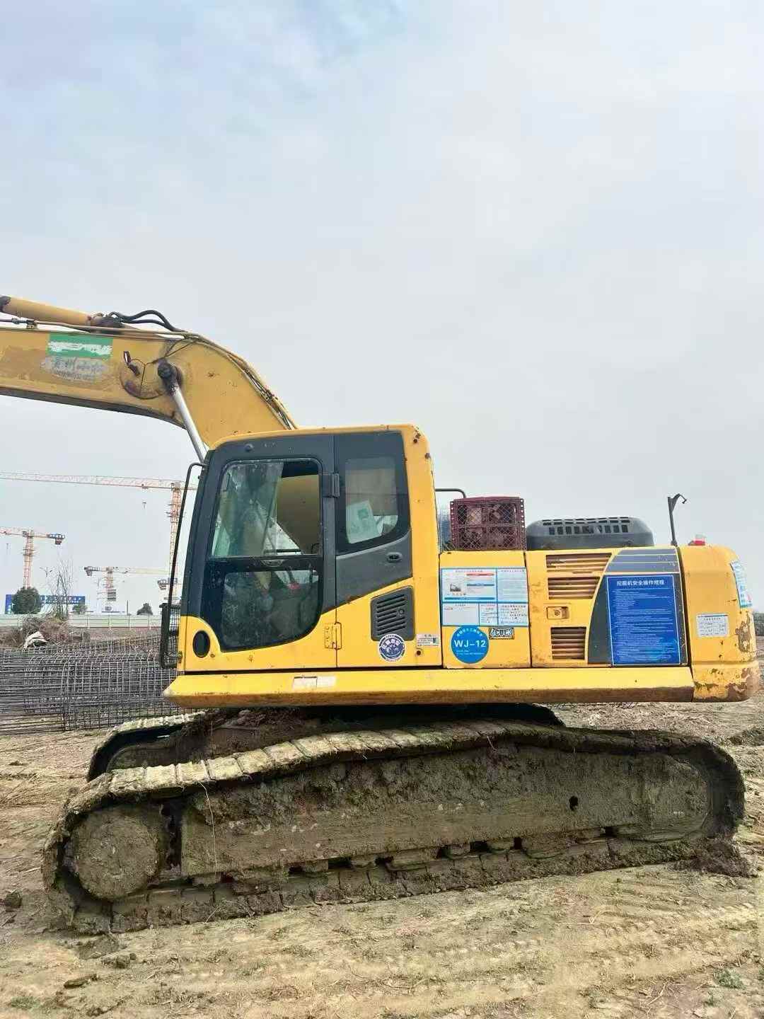 Used Komatsu PC240-6 Excavator 2012 Model / 3