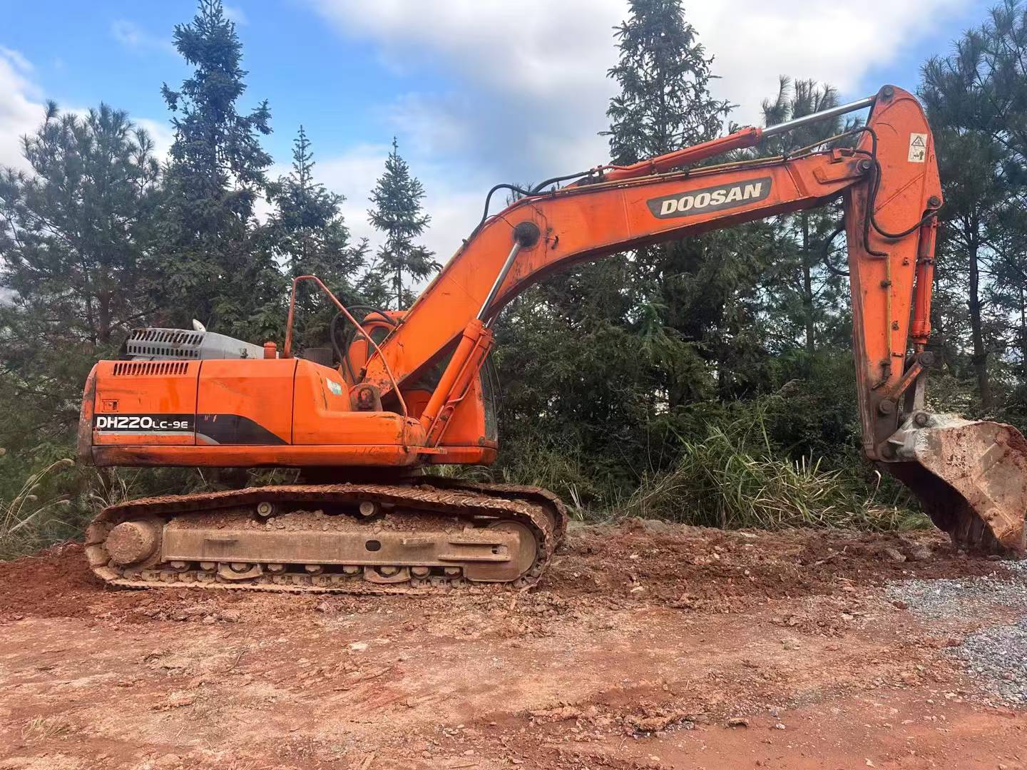 Used Doosan DH220-3 Excavator 2013 Model / 2