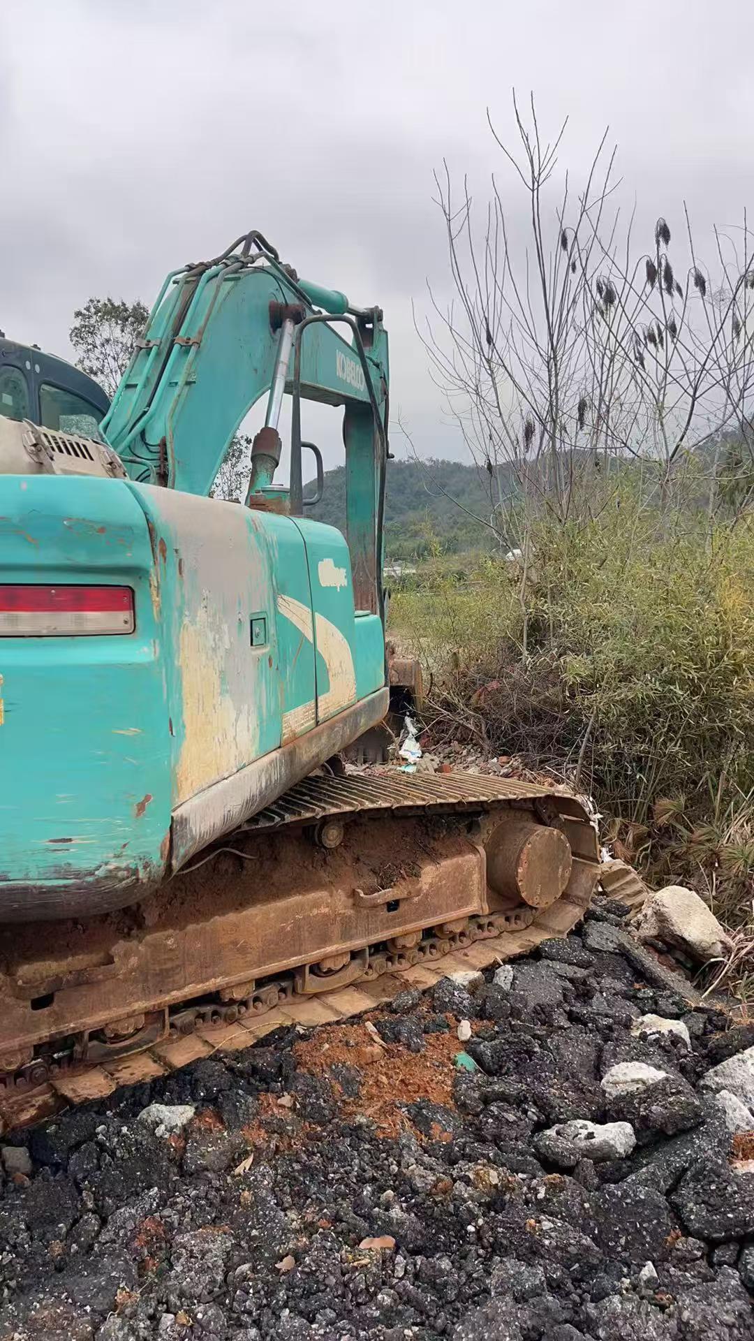 Used Kobelco SK2008 Excavator 2010 Model / 2