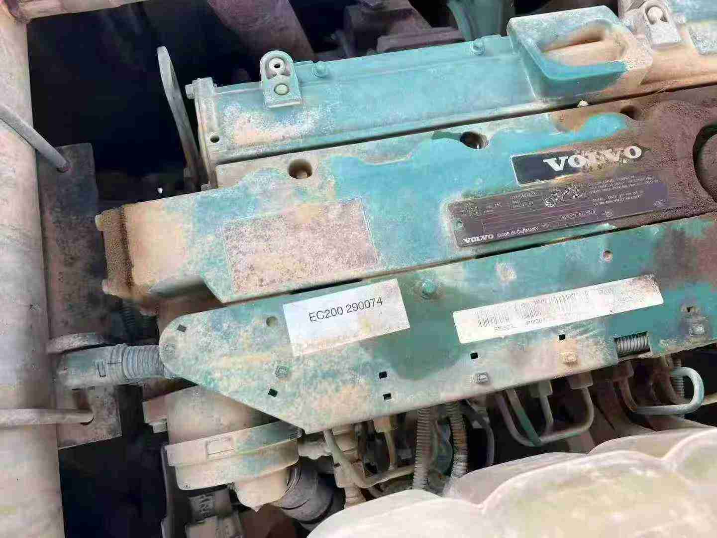 Used Volvo EC200 Excavator 2020 Model / 3