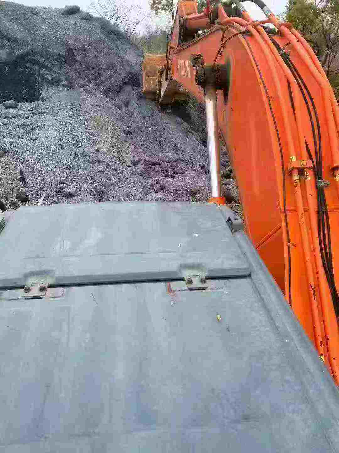 Used Hitachi EX200-3 Excavator 2013 Model / 2