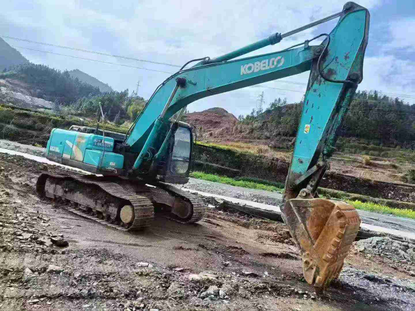 Used Kobelco SK200 Excavator 2014 Model / 4