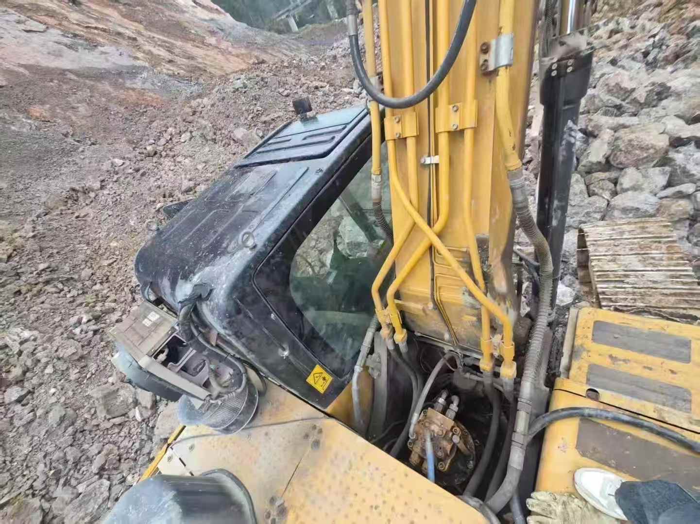 Used Sany SY215C Excavator 2018 Model / 4