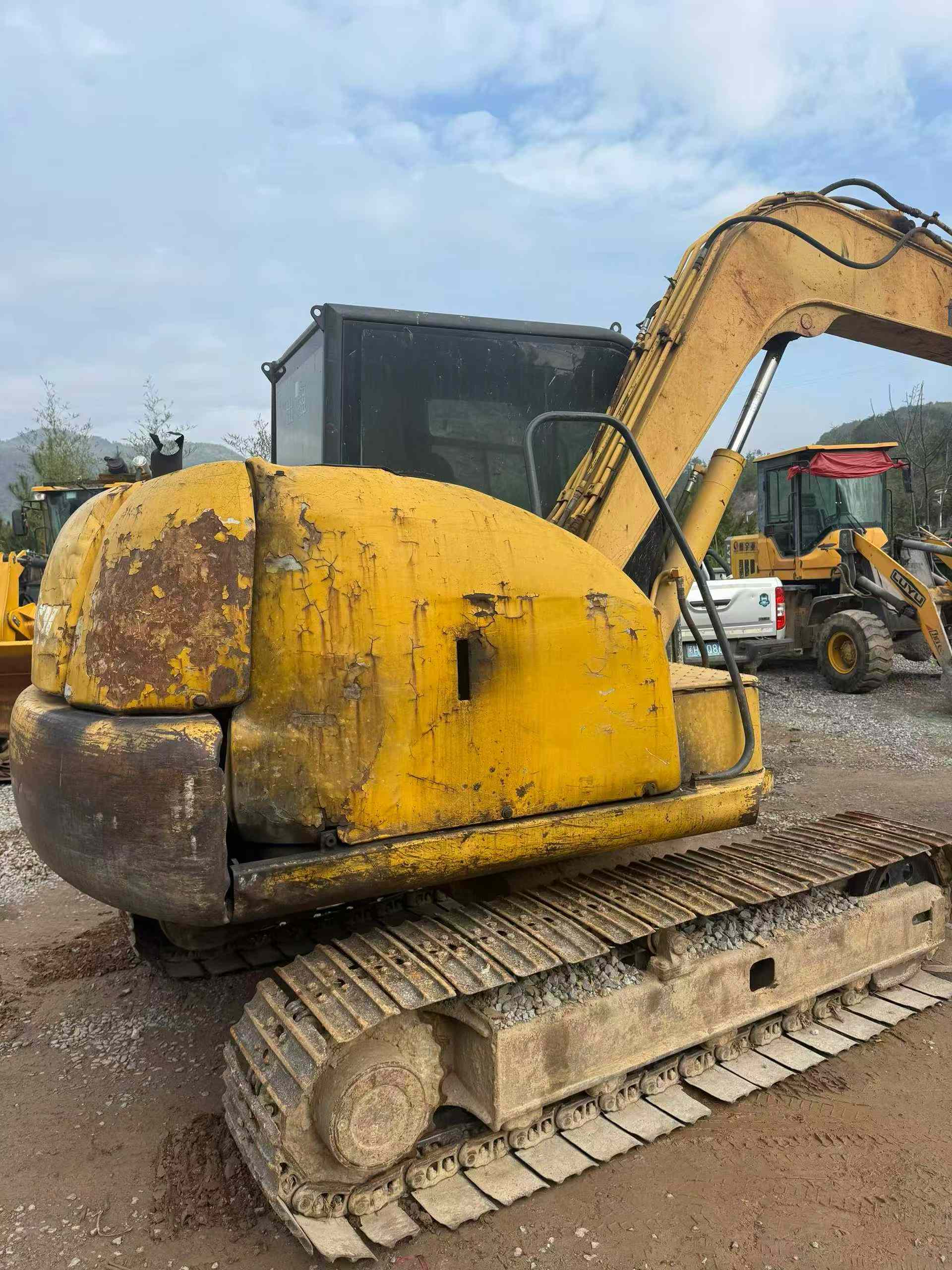 Used Komatsu PC70-8 Excavator 2013 Model / 3