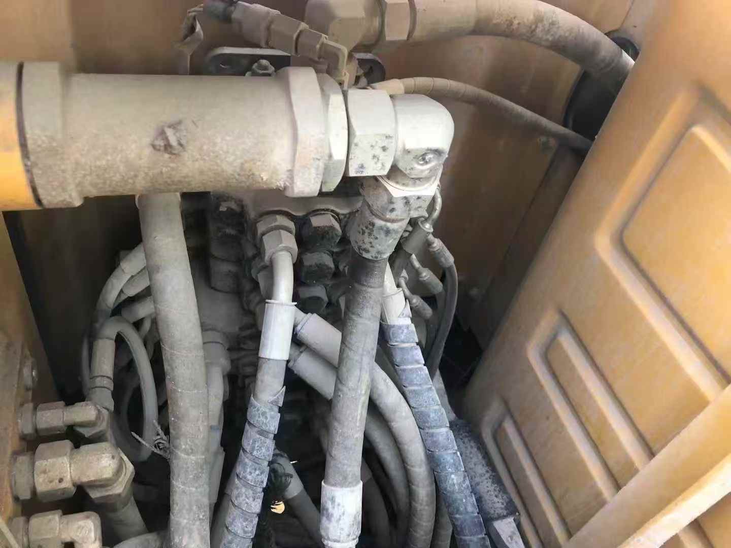 Used XCMG XE75C Excavator 2022 Model / 7