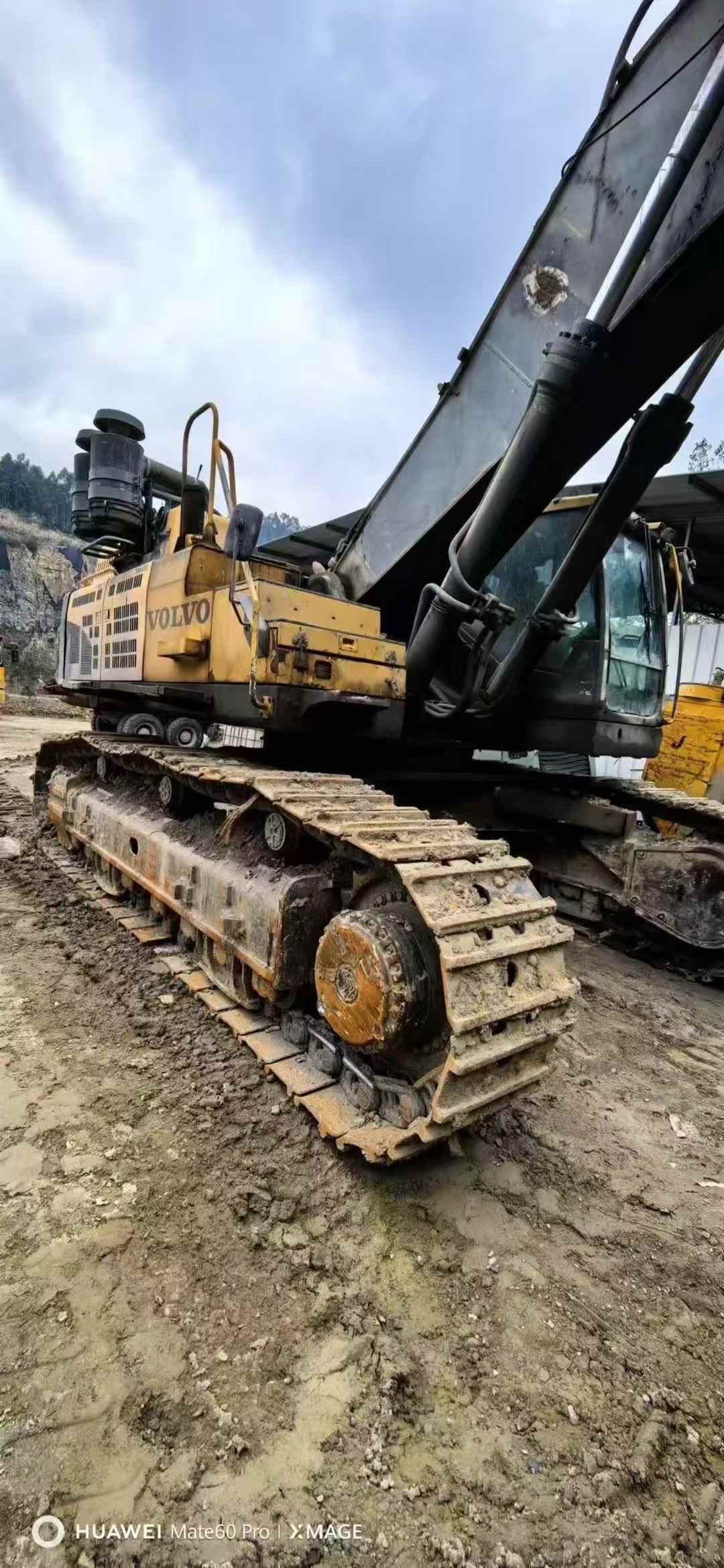 Used Volvo EC700C Excavator 2016 Model / 5