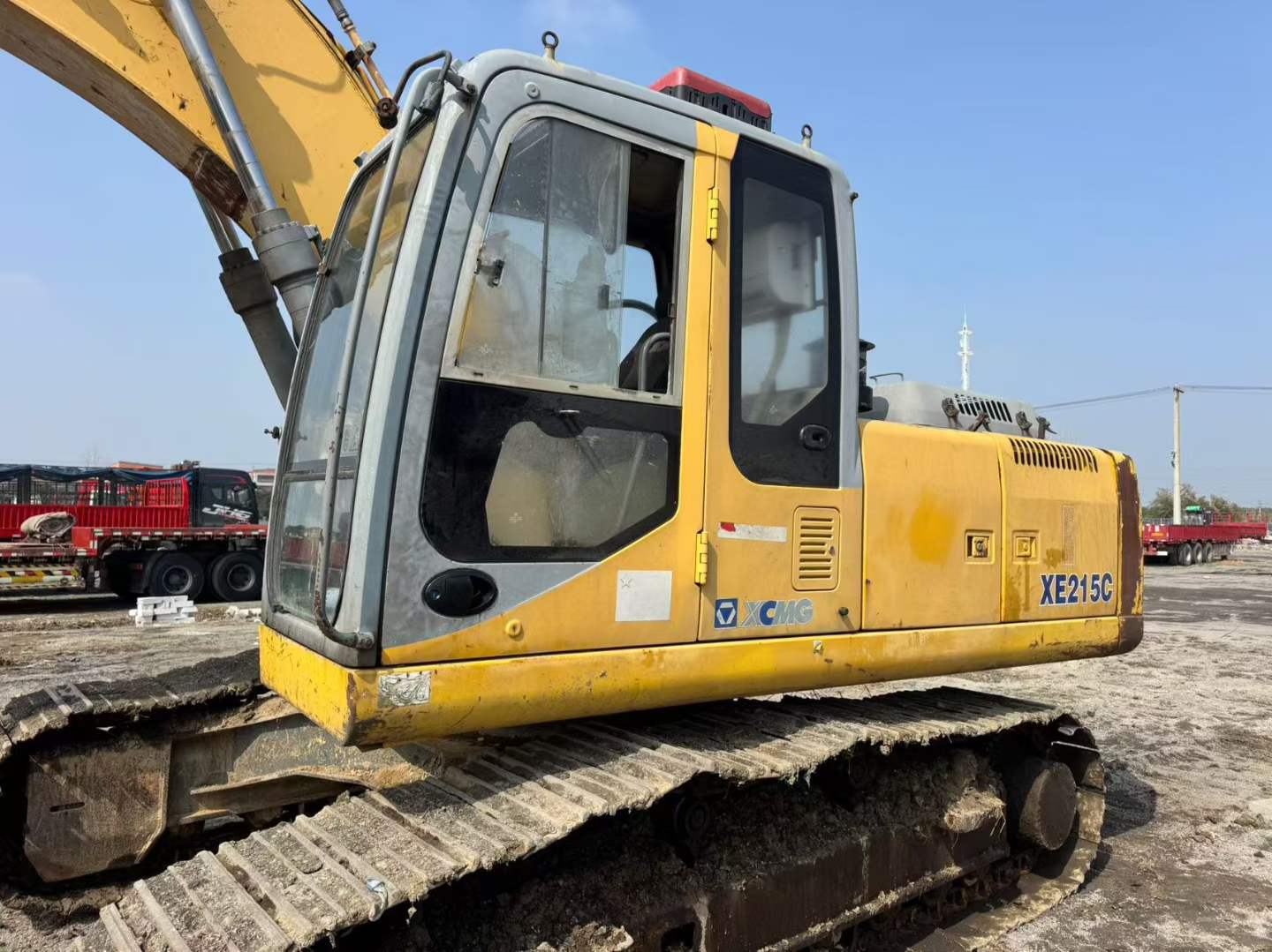 Used XCMG XE215C Excavator 2016 Model / 3