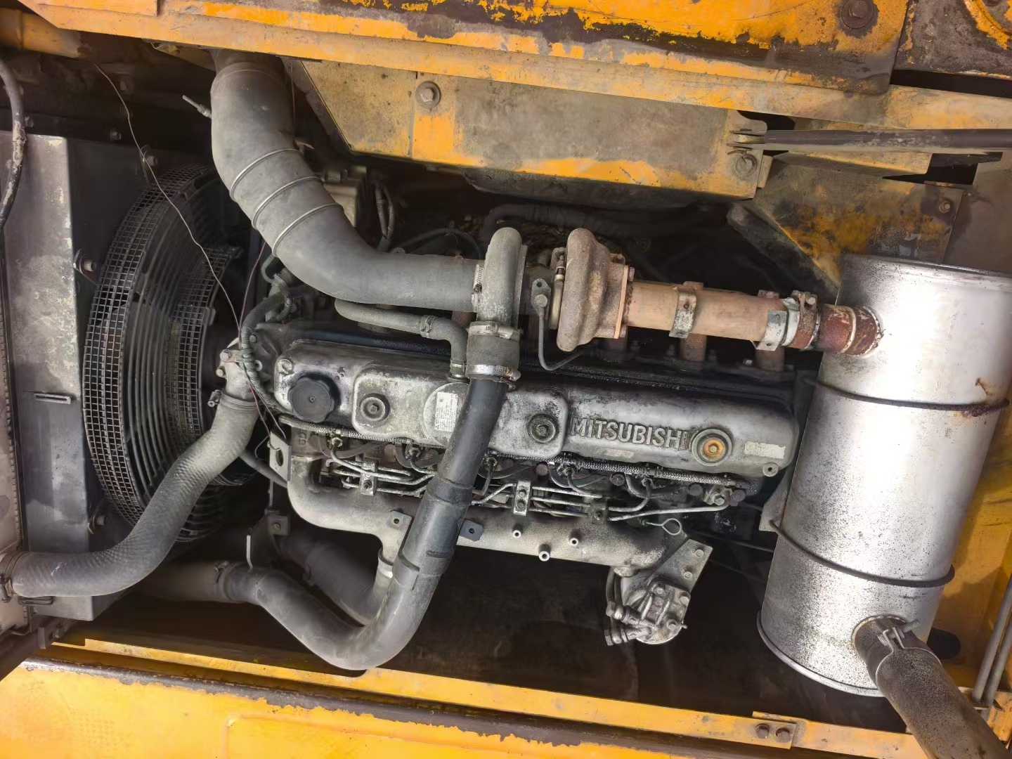 Used Sany SY215C Excavator 2011 Model / 2