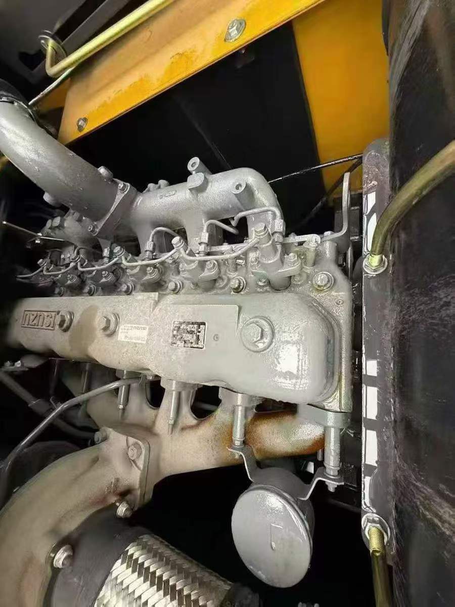 Used XCMG XE215C Excavator 2026 Model / 3