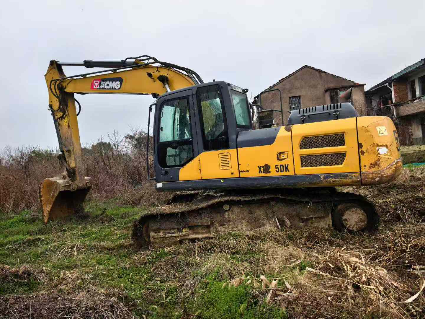 Used XCMG XE205DA Excavator 2020 Model / 3