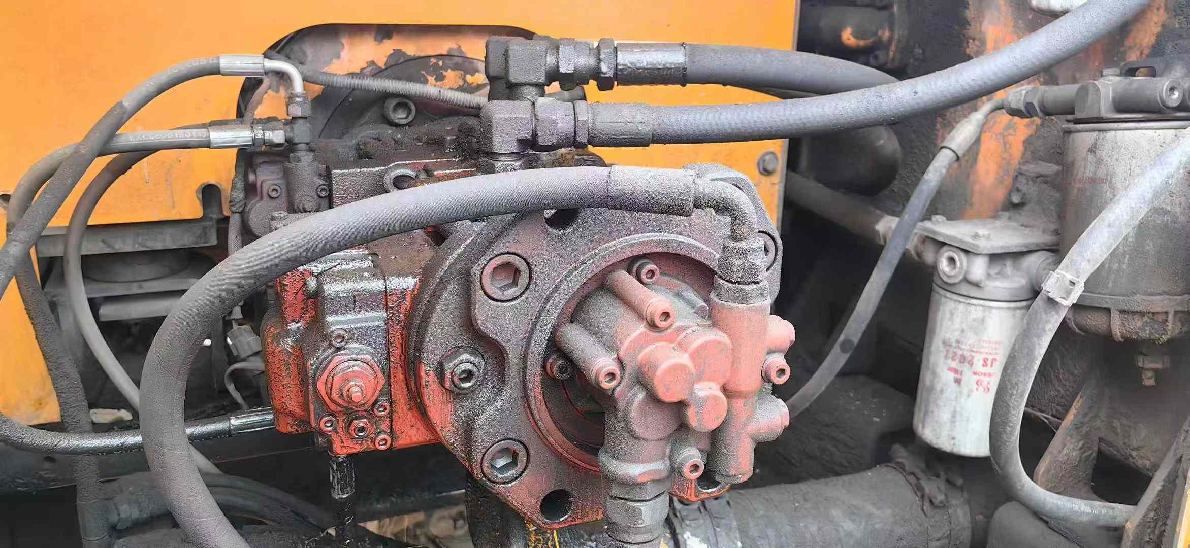 Used Hyundai R225-7 Excavator 2012 Model / 3